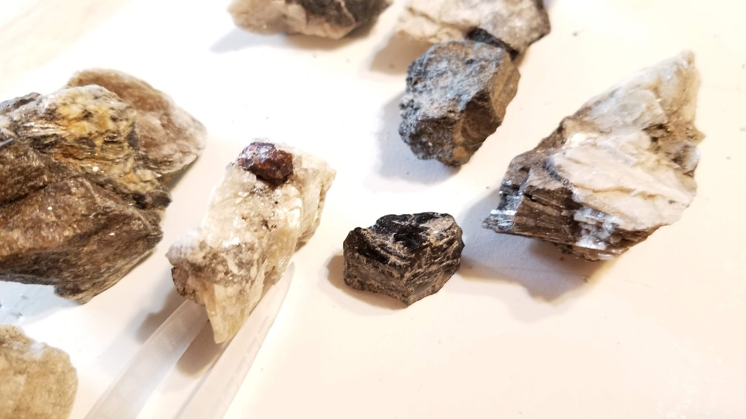 rock tumbling load amount
