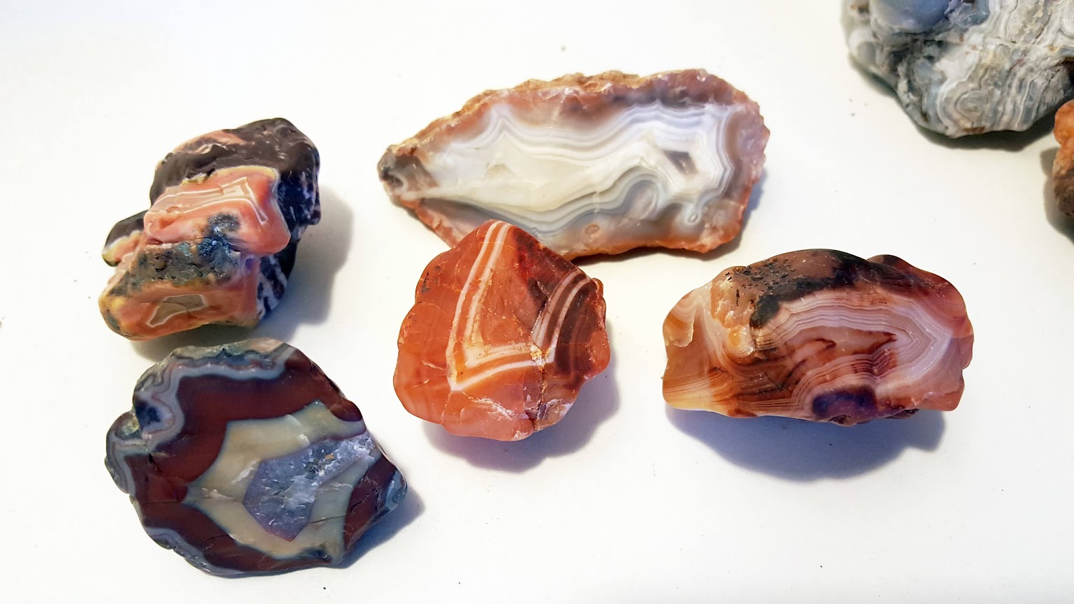 rock tumbling load amount