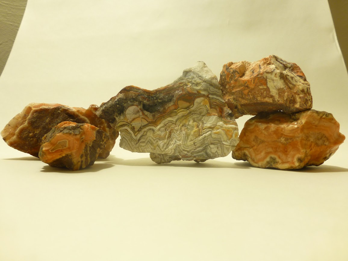 rock tumbling load amount