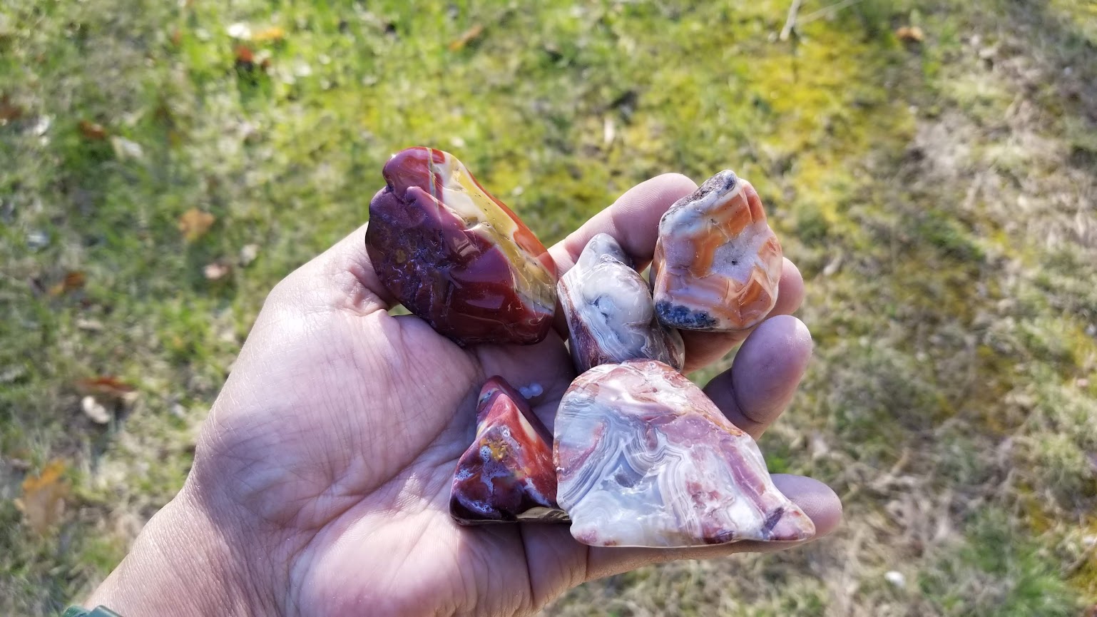 rock tumbling load amount