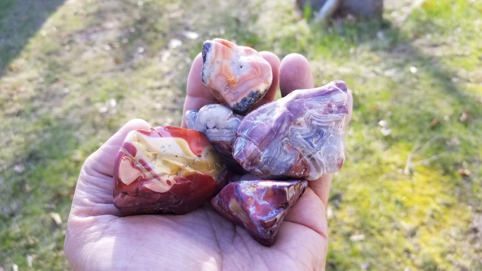 rock tumbling load amount